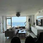 Deluxe Luxury 아파트