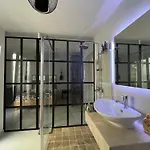 Deluxe Luxury *