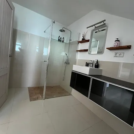 Deluxe Luxury Apartment Playa Del Hombre