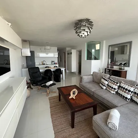 Deluxe Luxury Apartment